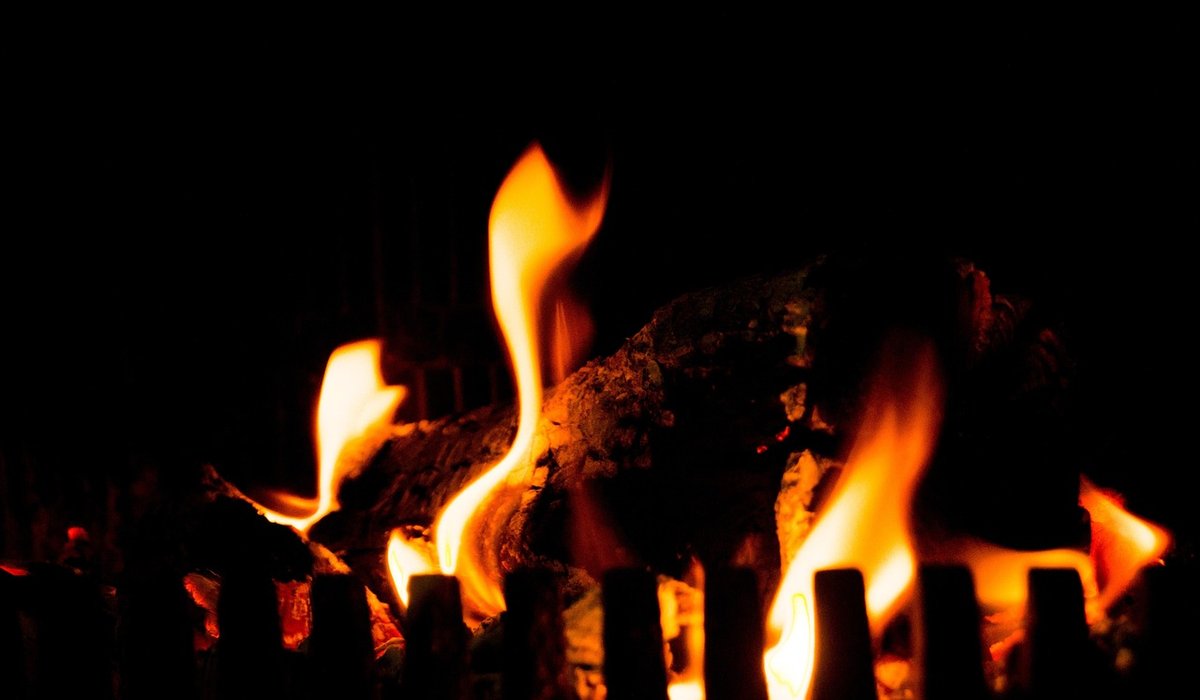 Choosing the Right Fireplace for a Period Home